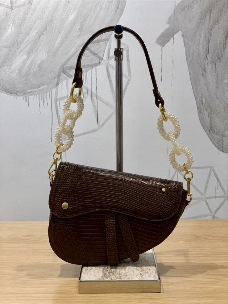 M57739 Saddle Shaped Bag – butterfliesandmarigolds